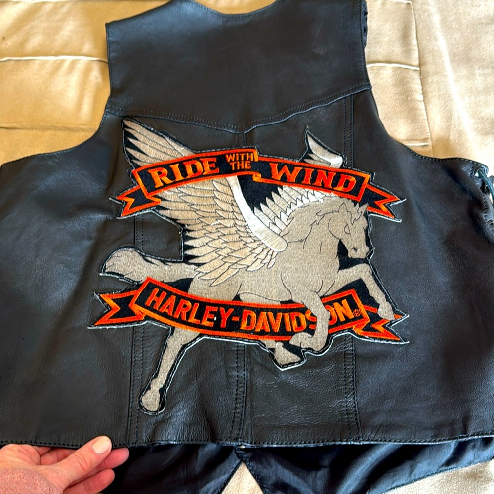 Hudson Leather Black Harley DavidsonVest Classic Design with adjustable sides